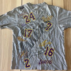 UNK 2010 LA Lakers Championship Signatures Shirt